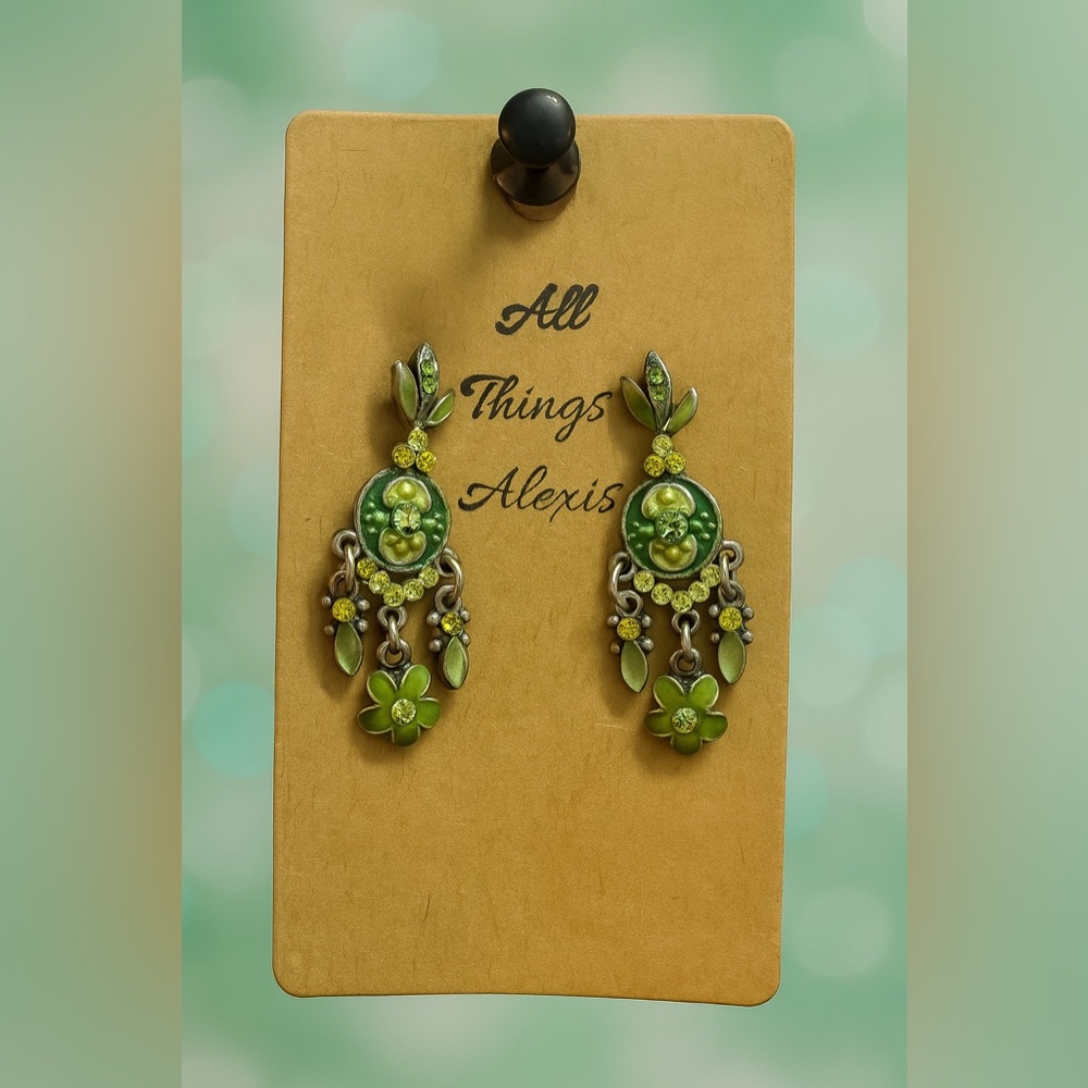 Vintage-style green filigree chandelier earrings